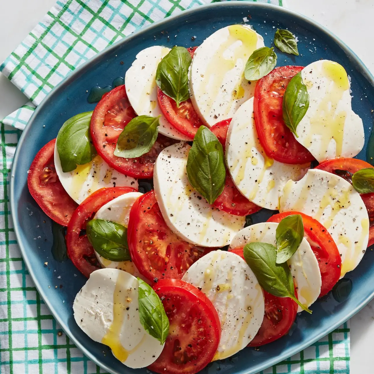 CAPRESE-SALAT