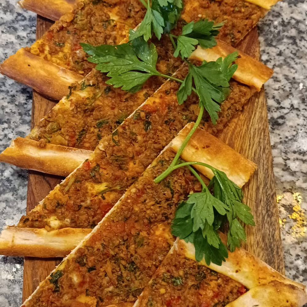HACKFLEISCH & KÄSE